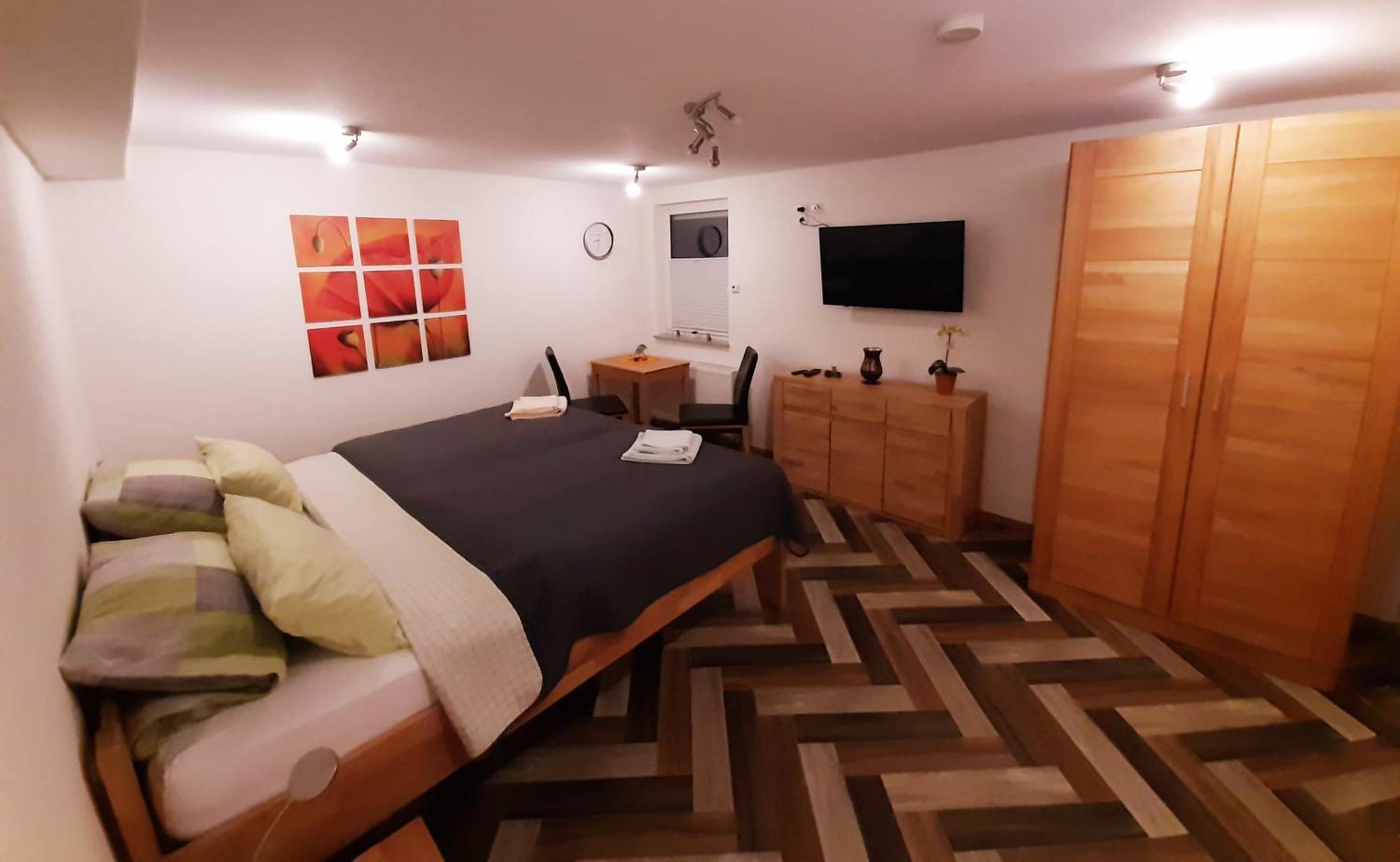 Ferienwohnung Am Steigerwaldrand Sugenheim Luaran gambar